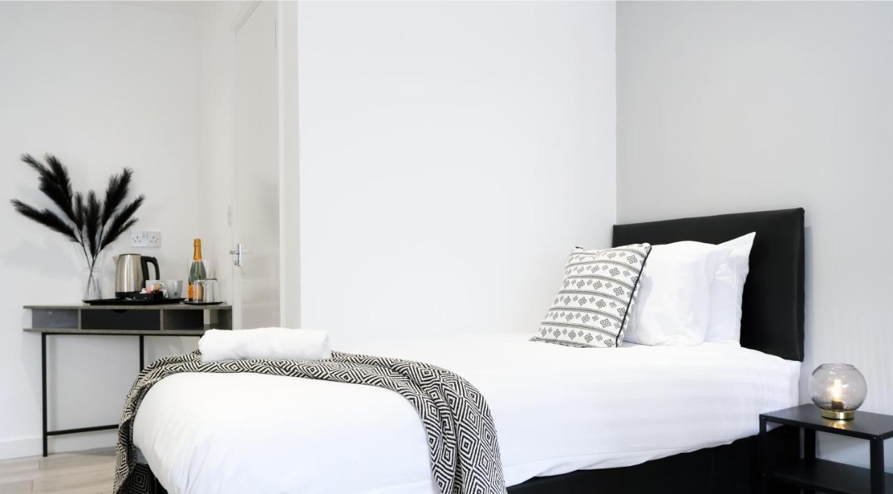The Kop End Hotel By Serviced Living Liverpool Luaran gambar